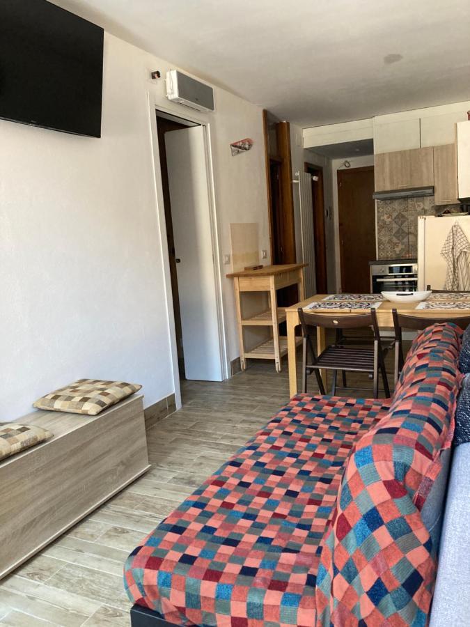 Marisole Apt Lago Rotondo Apartment เมซซานา ภายนอก รูปภาพ